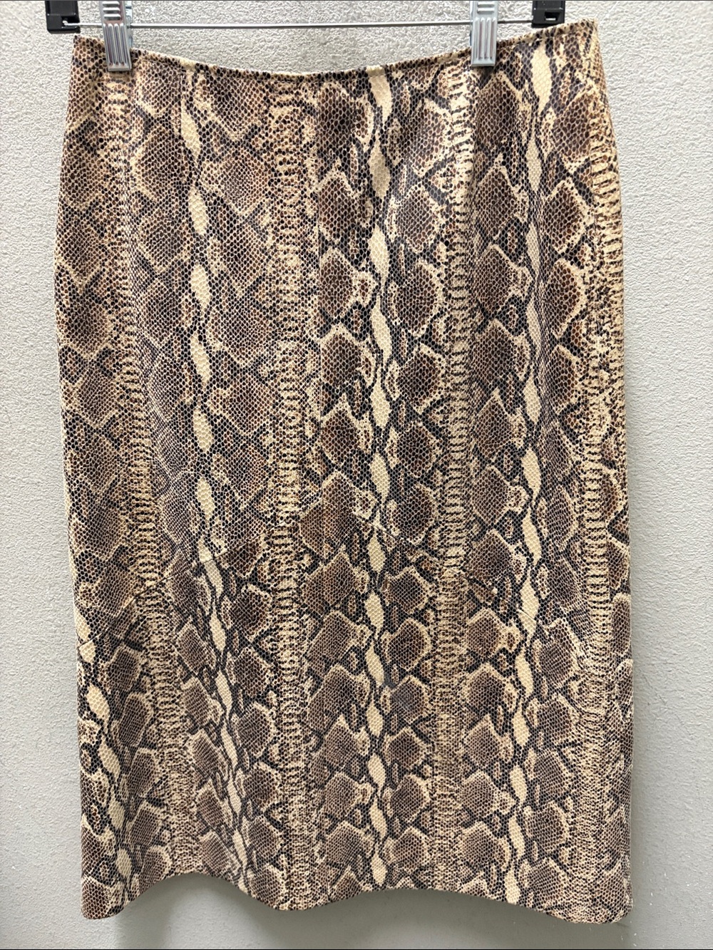 Vakko Snake-Print Pencil Skirt in Beige and Brown